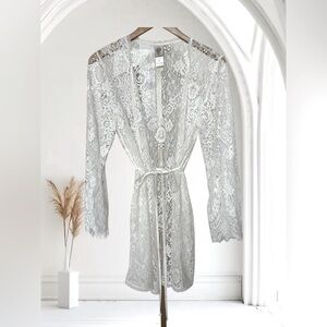 In Bloom by Jonquil Women's White Kimono Robe M Long Sleeve Belted All Over Lace